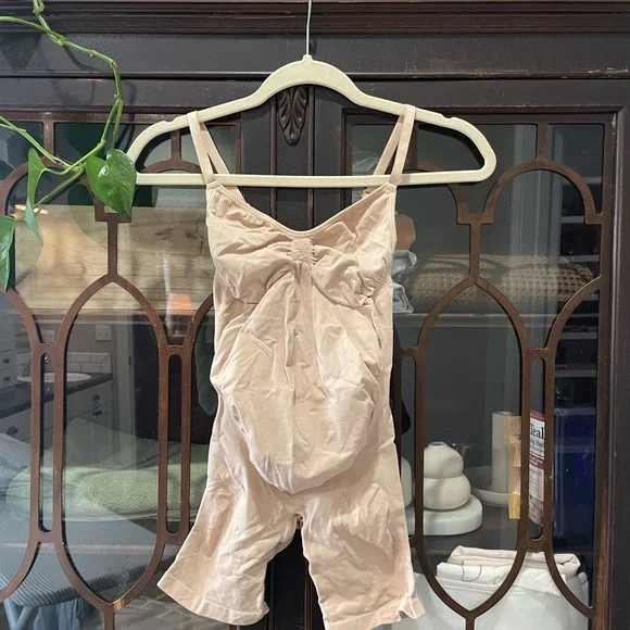 SKIMS Nude Shapewear Bodysuit — maternity - Picture 1 of 2